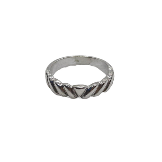 Silver scallop ring handmade to size by VerdeRame Jewels