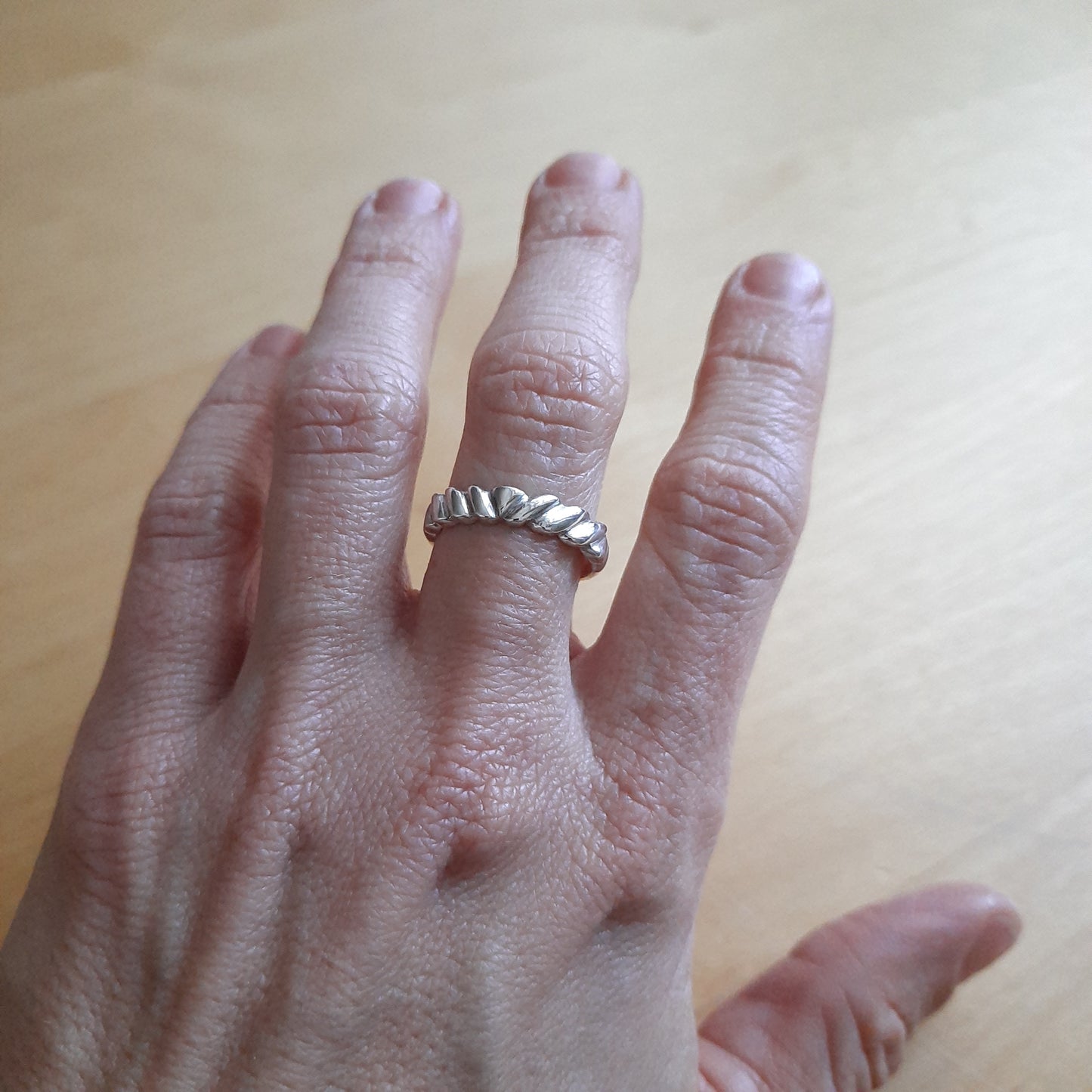 Silver scallop ring handmade to size by VerdeRame Jewels