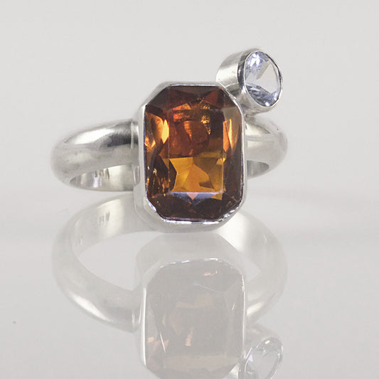 Silver ring with colourful stones by VerdeRame Jewels