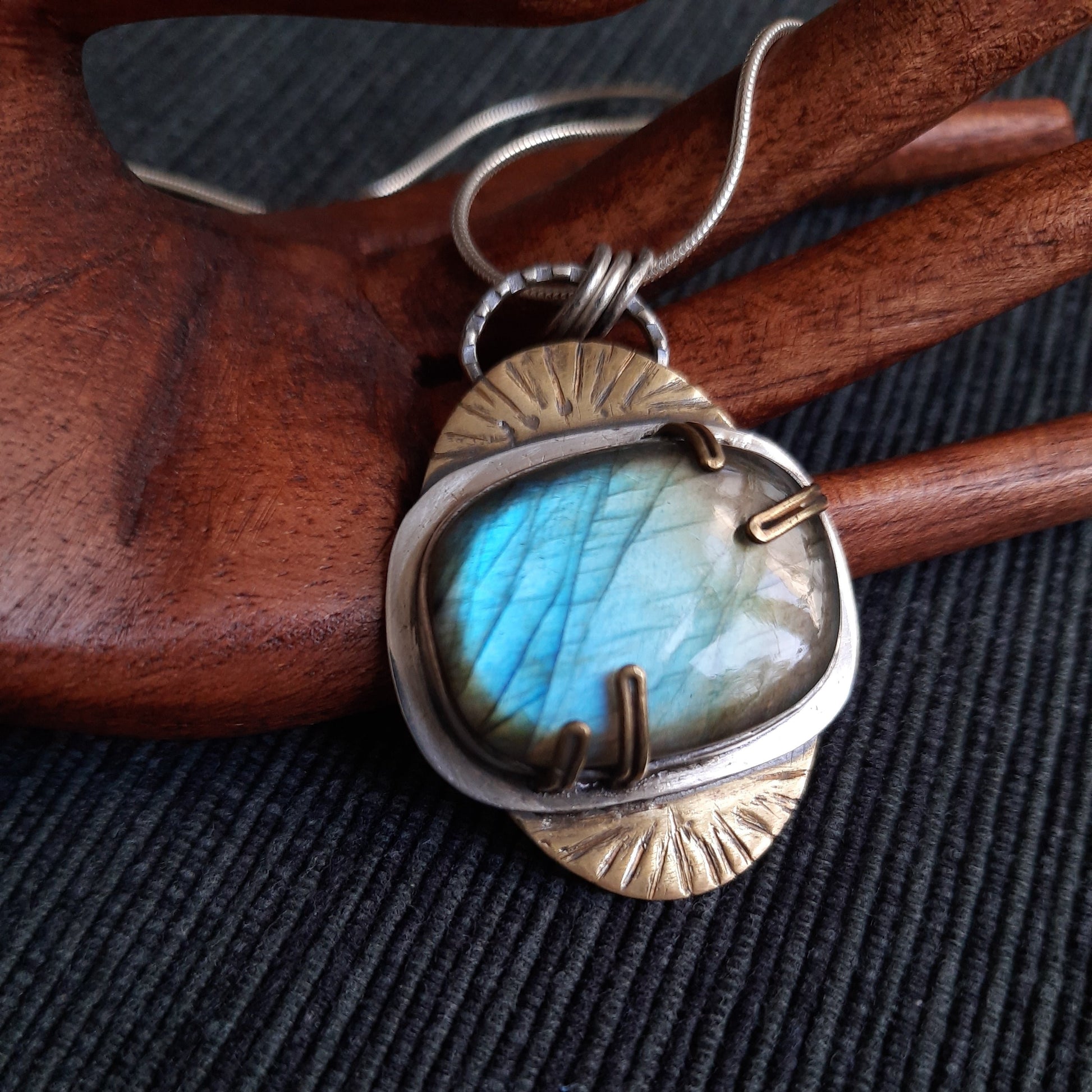 Labradorite and mixed metals pendant handmade by VerdeRame Jewels