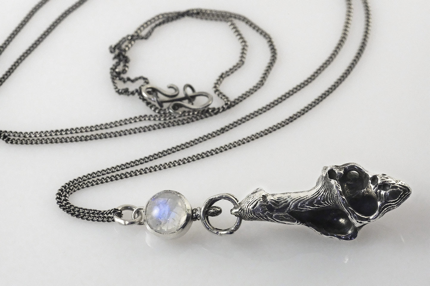 Handmade silver sea shell pendant with rainbow moonstone by VerdeRame Jewels