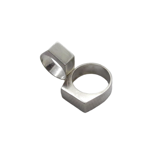 Handmade geometric sterling silver signet ring by VerdeRame Jewels