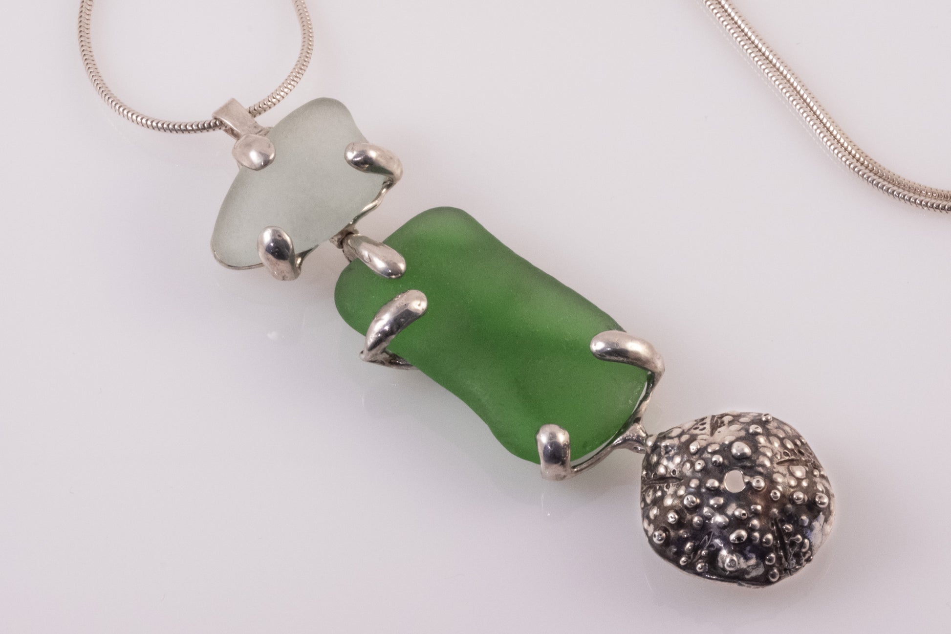 Kinetic starfish sea glass pendant - artisan jewellery Copenhagen