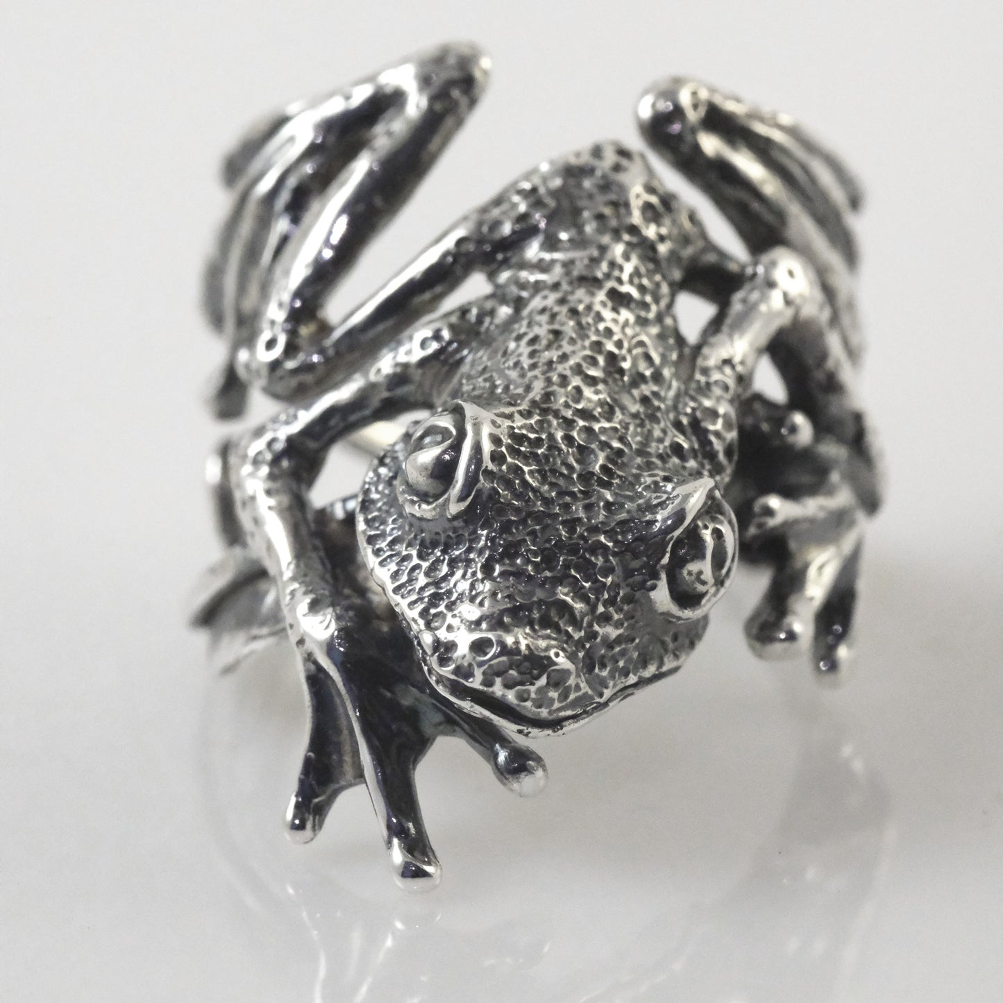 Unique statement silver ring shaped as a frog, handmade in Copenhagen